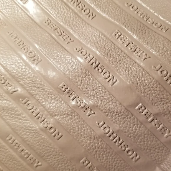 Betsey Johnson Tote - Picture 5 of 13